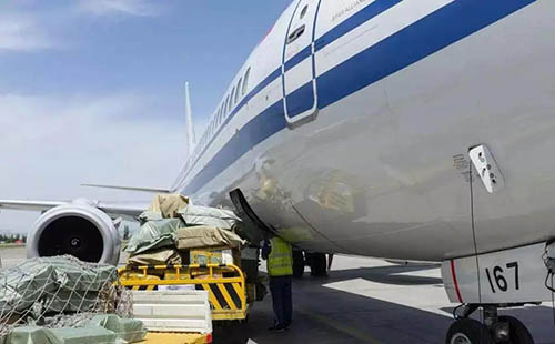 有国内航司相关人士称，新规主要是出于安全运输考虑，客舱内货物不能被有效固定